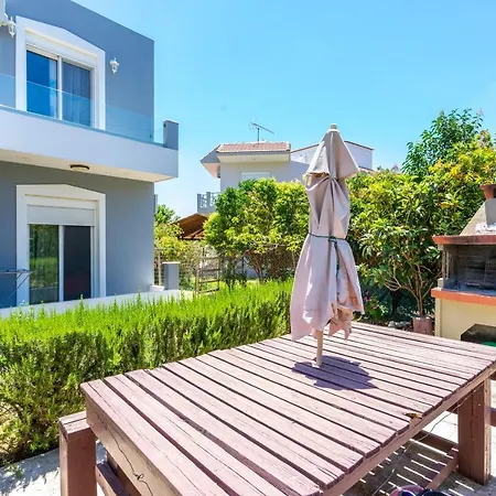 Aristos Garden Apartment Kalithies