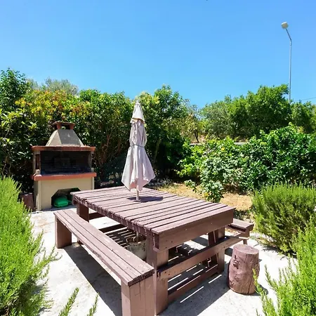 Apartment Aristos Garden