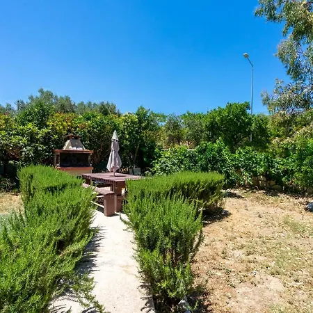 Aristos Garden Apartment Kalithies