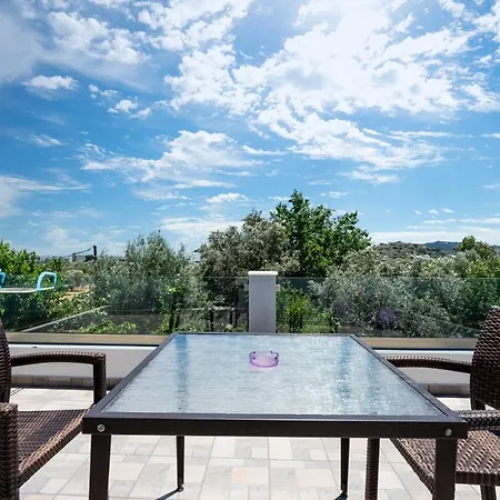 Apartment Aristos Garden *